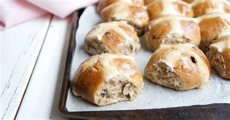 Easy Hot Cross Buns Recipe Australia S Best Recipes