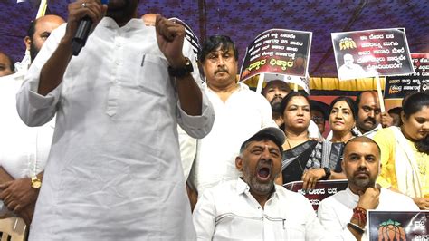 Congress Stages Protest Against Centre For Denying Rice To Karnataka