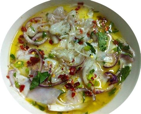 Crudo Di Calamaretti Un Piatto Di Pesce Tradizionale Abruzzese