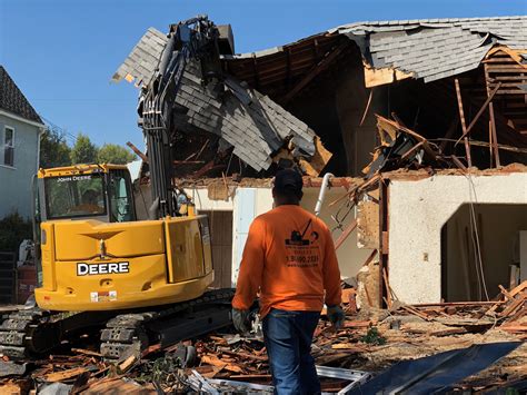 6 Tips For Choosing A Professional Demolition Contractor | Demo Leaders