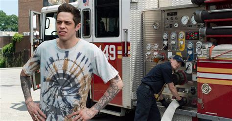 The King of Staten Island Review: Pete Davidson's Funny and Poignant ...