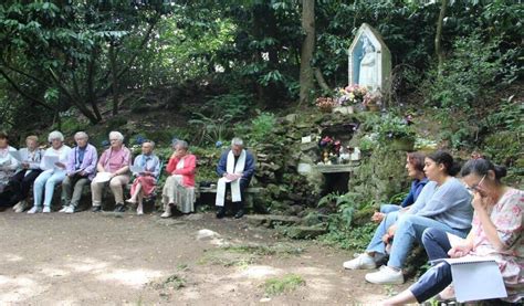 Saint Symphorien 80 fidèles se sont réunis au Pardon de lÉcuellée