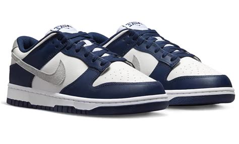 Dunk Low Summit White Midnight Navy Senikersku