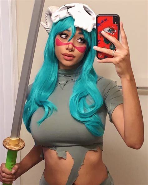 Modelo Yazbunnyy Fez Um Envolvente Cosplay Da Nelliel De Bleach