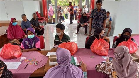 Gelar Pasar Murah Pemkab Kudus Beri Subsidi Sembako Hingga Rp