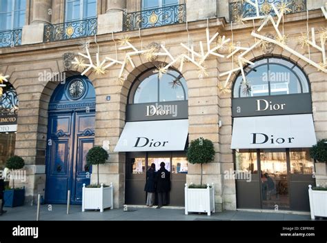 Paris, France - Dior shop store in Place Vendome Stock Photo - Alamy