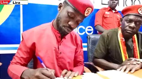 Bobi Wine Ayogedde Ebikankana Ku Radio Mu Lira Presenter Atidde Youtube