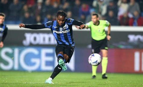 Ademola Lookman To Miss Atalantas First Serie A Game Vs Lecce Amid PSG