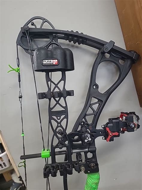 Hoyt Charger Compound Bow Hunting Black Ebay