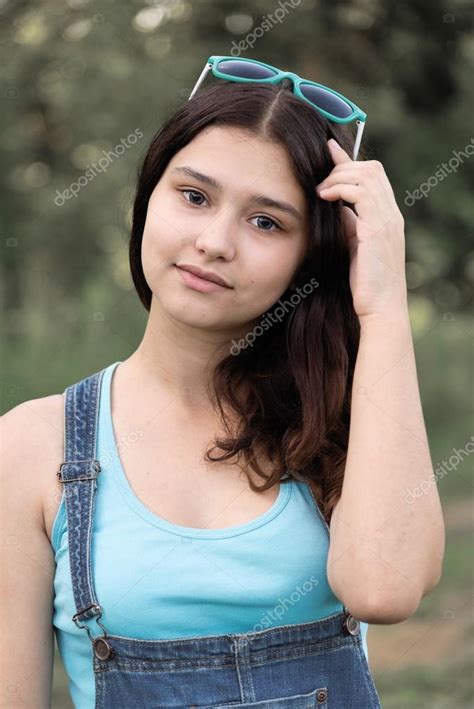 Portrait De La Belle Jeune Fille De Ans Photographie Olenka