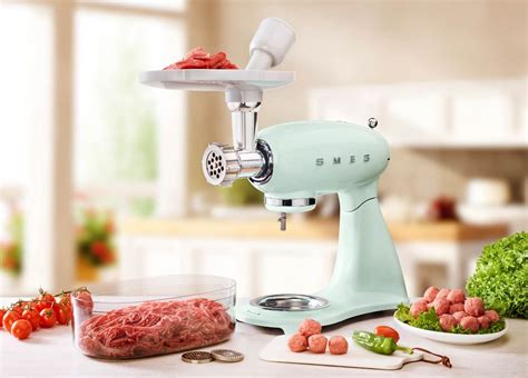 La Collection D Accessoires Du Robot Sur Socle Avec Smeg Smeg France