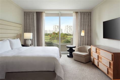 Aventura Unique Hotel Room | JW Marriott Miami Turnberry Resort & Spa