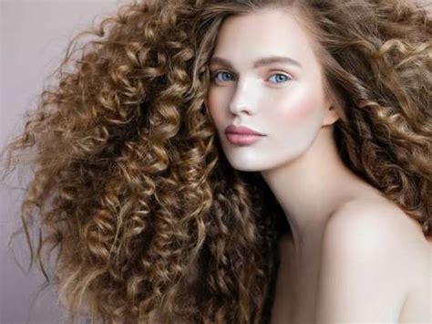 Aprenda a cuidar do cabelo durante o inverno a temperatura da água