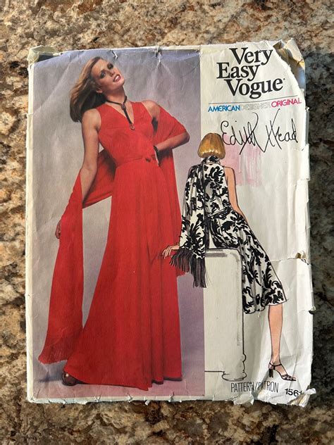 Vintage 1970s Very Easy Vogue Edith Head American Designer Original