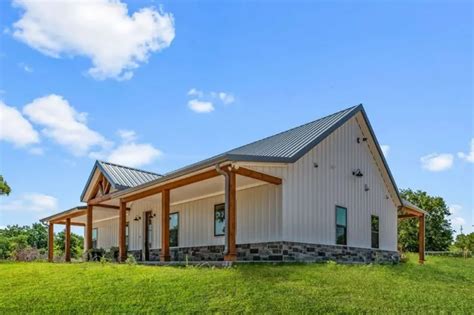 Affordable Barndominium Idyllic Living Modern Barndrominium House