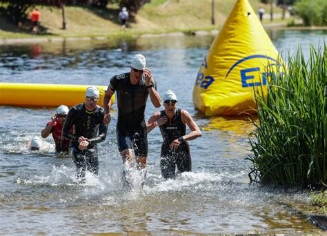 Rywalizowali W Mistrzostwach Polski Policjant W W Triathlonie Policja