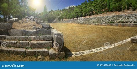 Le Stade Antique De Delphes En Grèce Image stock Image du culture