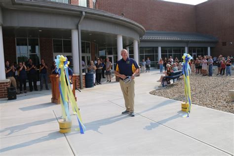 Hillsdale Local Schools celebrates new facility