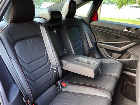 2019 Volkswagen Jetta: 74 Interior Photos | U.S. News