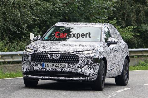 Next Gen Audi Q Spied Looking Larger And More Grown Up Carexpert