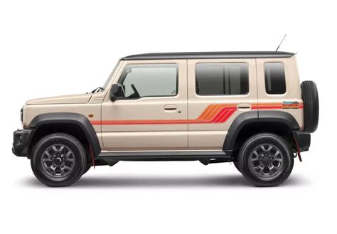 Suzuki Jimny Puertas Se Viste Con Un Traje Muy Especial Y Retro Xl