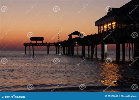 Pier 60 Sunset stock image. Image of clearwater, ocean - 19076607