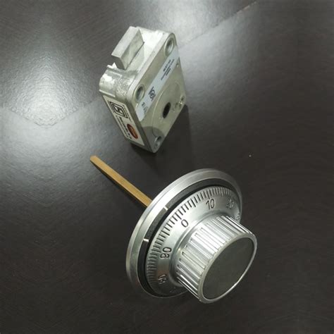 how to open a 3 wheel combination lock