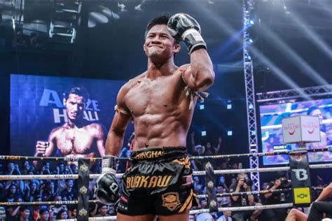 Vechtlegende Buakaw Gaat 279e Gevecht Aan Tegen Japanse K 1 Kickbokser