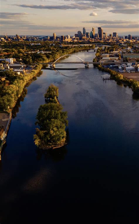 A Phone background i took this fall via drone : r/Minneapolis