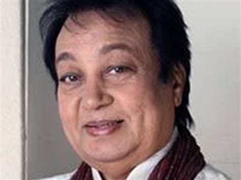 Veteran singer Bhupinder Singh passes away.