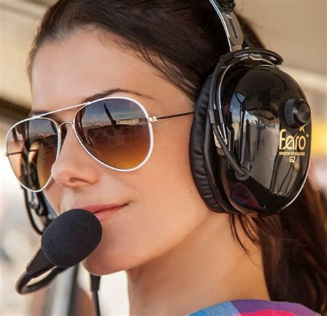 Guide To The Best Aviation Headsets For Pilots In