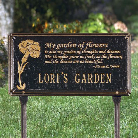 Diantus Personalized Garden Plaque