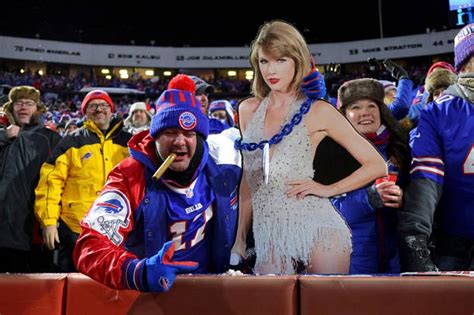 Taylor Swift At The Bills Game In Buffalo, New York [PHOTOS]