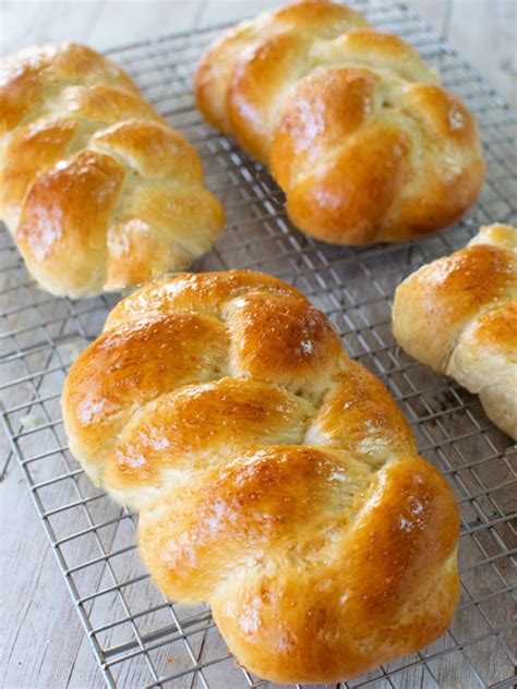 Easy Fluffy Challah Rolls Without Egg Easy Shmeezy Recipes