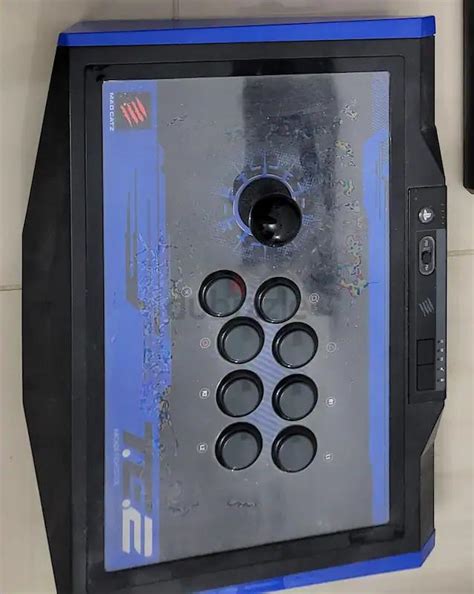 anyone know what fight stick this is? : r/fightsticks