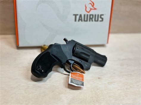 Taurus 942 22lr Taurus 942 2 8 Shot 942 Taurus Revolvers At