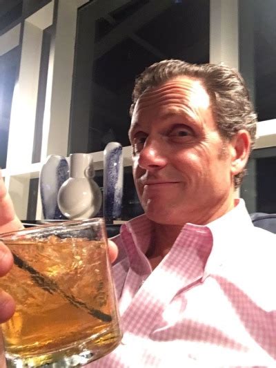 Tony Goldwyn Selfie Live Tweeting Scandal Season 6 Tumbex