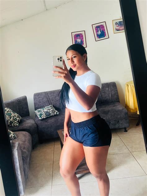 Angie Alvarez Zambrano (@angiealvarez02) • Instagram photos and videos