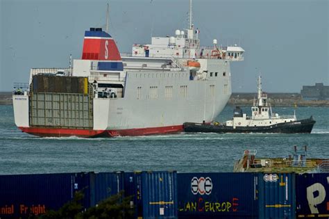 Pourquoi Les Dockers Du Port De Cherbourg Seront En Gr Ve Ce Vendredi