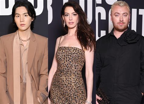 Anne Hathaway Sam Smith Suga E Mais Famosos Brilham Em Desfile Na