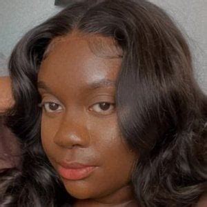 7 Hot Sexy Makayla Brasfield Bikini Pics
