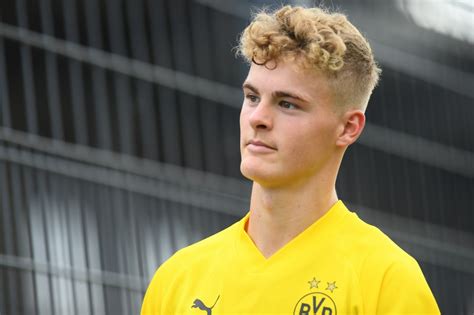 Linksverteidiger Suche Setzt Der Bvb Auf Eine Interne L Sung