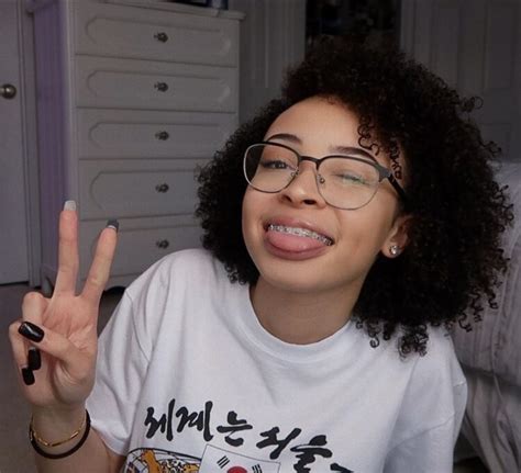 9 Hot Sexy Aliyah Simone Bikini Pics