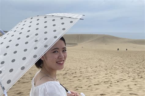 雨の日でも大丈夫！雨の鳥取砂丘の楽しみ方｜特集｜鳥取市観光サイト【公式】 鳥取市のおすすめ観光・旅行情報