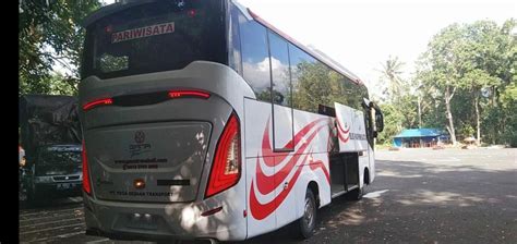 Bus Pariwisata Mercedes Benz di Bali – Sewa Bus Mercy-Isuzu di Bali