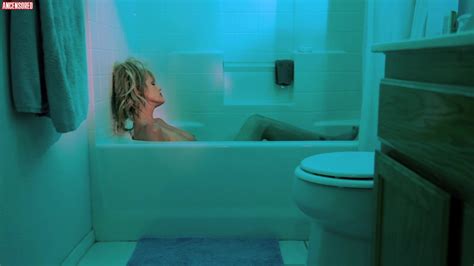 Deanna Winch Nude Pics Page 1