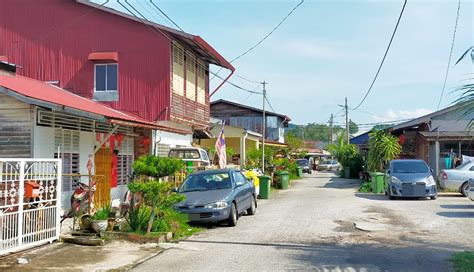 “我们要运动打球” 金马苏新村严缺休闲场地 地方