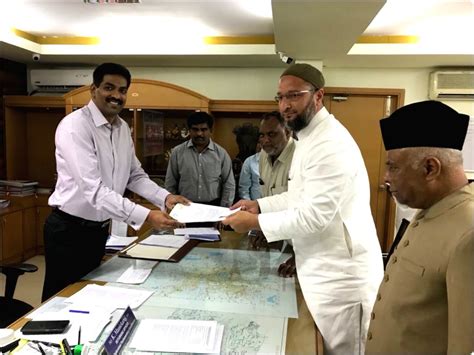 2019 Lok Sabha Elections Asaduddin Owaisi Files His Nomination