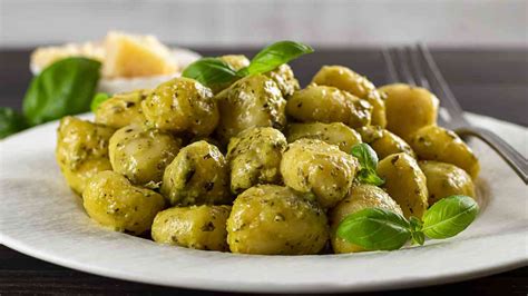 Gnocchi Di Patate Con Basilico E Formaggio La Ricetta Salvacena Che