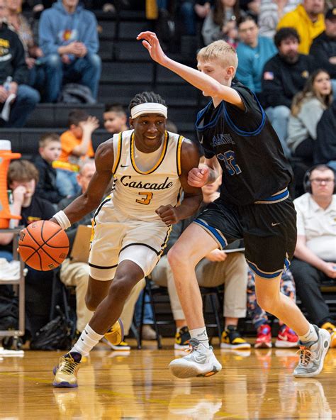 No 1 Cascade Boys Basketball Advances To Osaa 4a State Quarterfinals